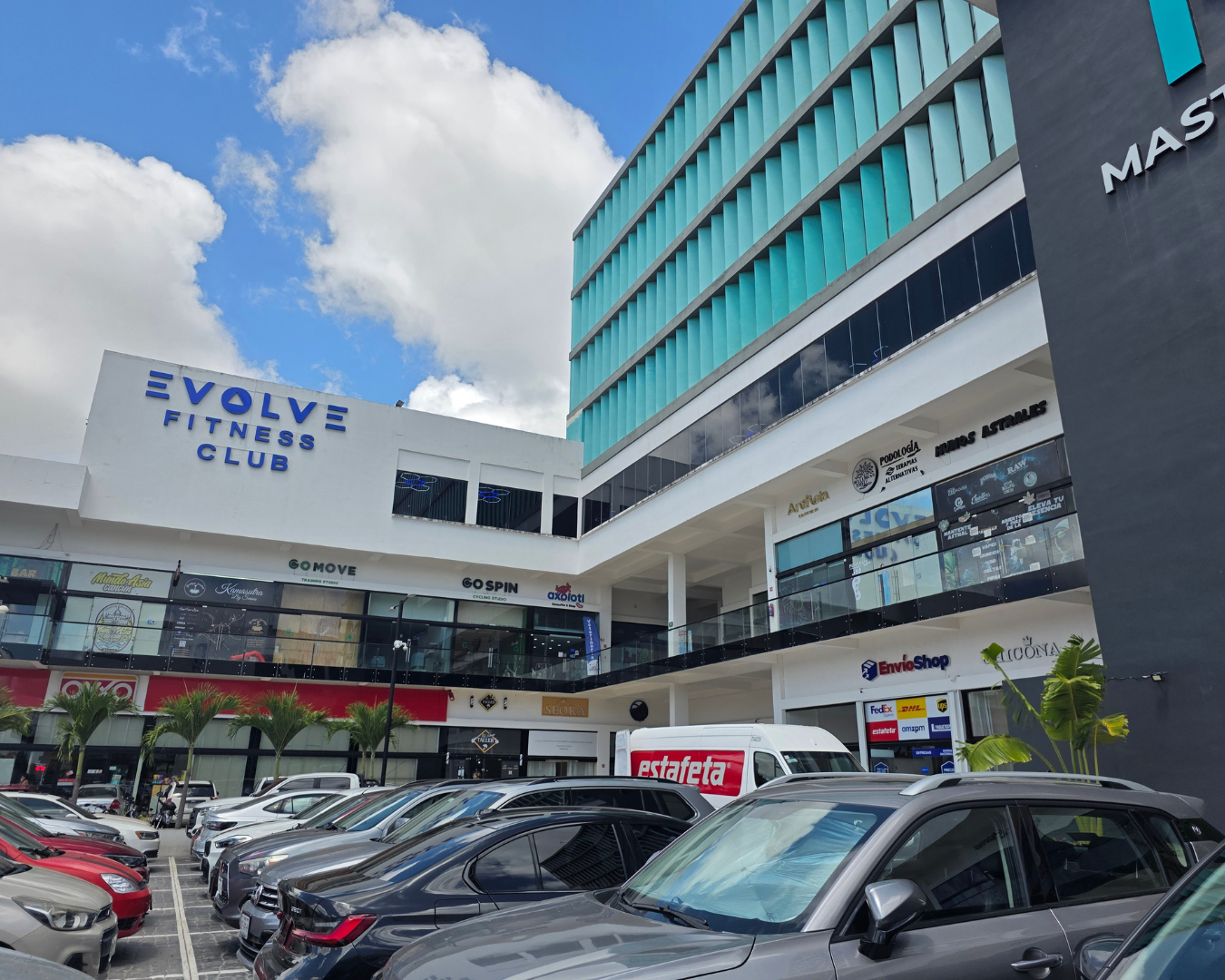 Local Comercial en Venta Masterplaza 135 Cancún