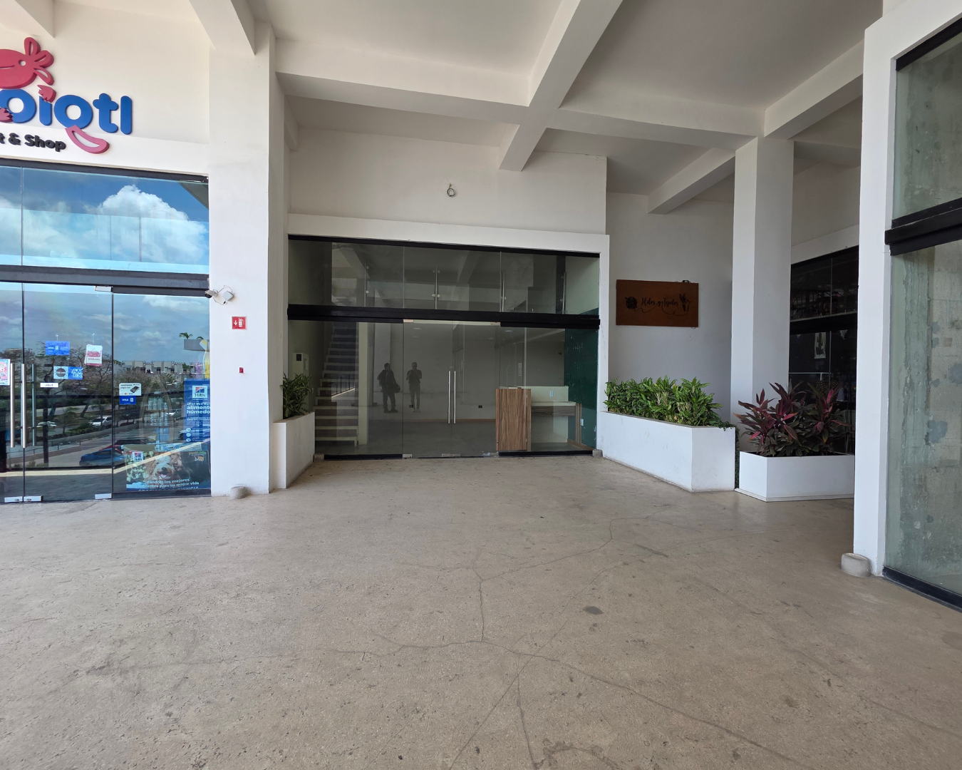 Local Comercial en Venta Masterplaza 135 Cancún