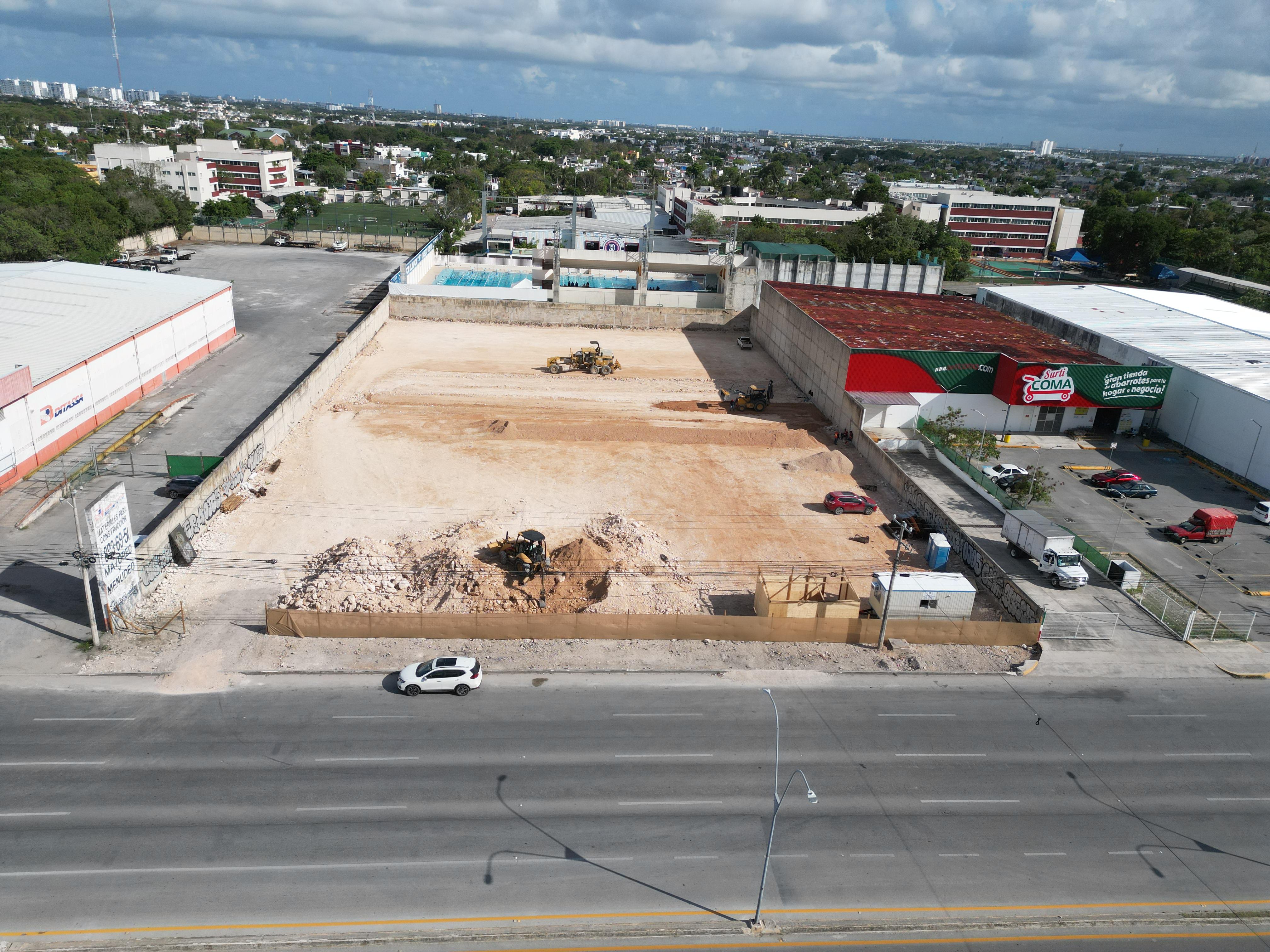 Renta de Bodega Comercial e Industrial en Av.Lopez Portillo