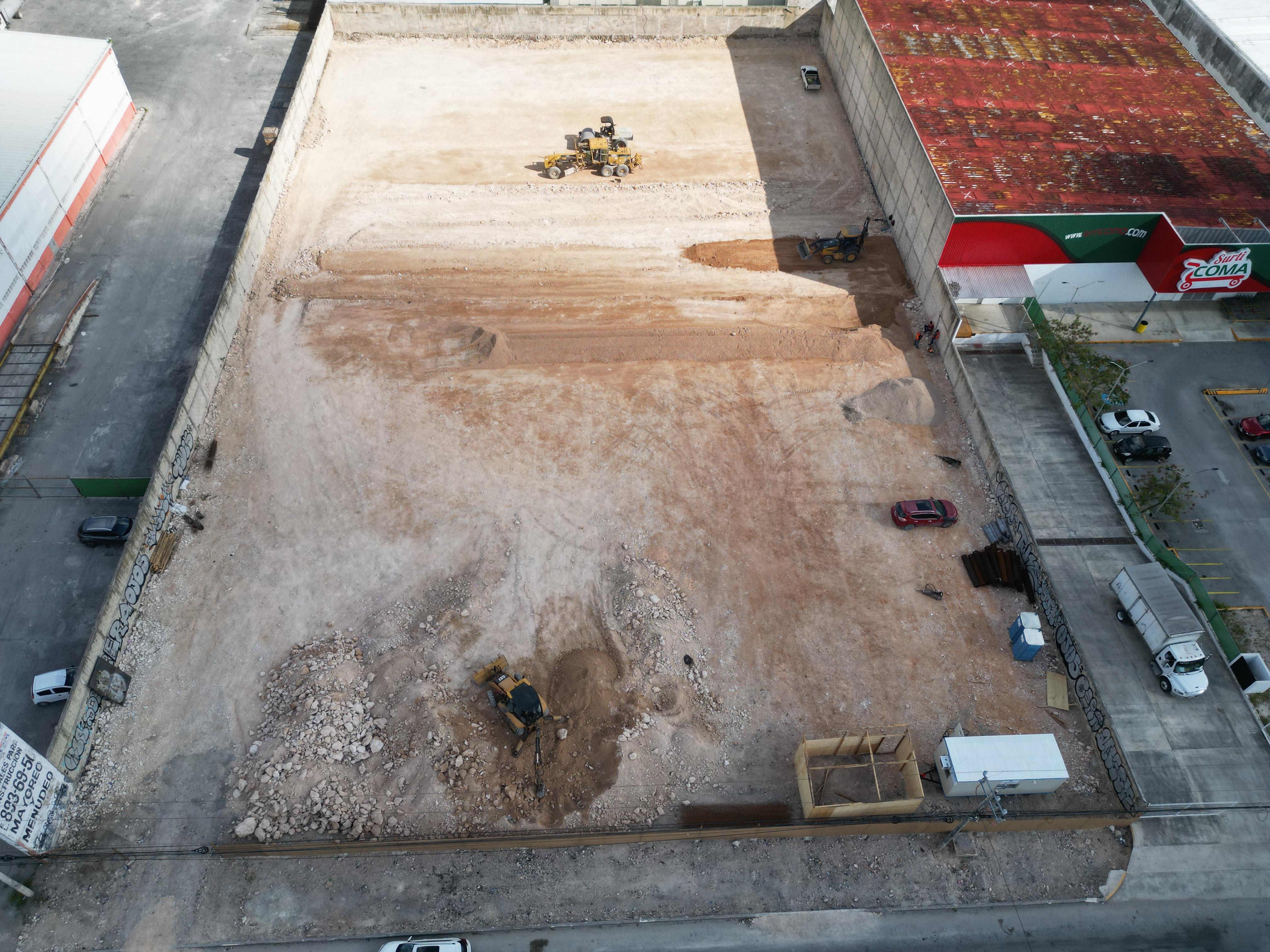 Renta de Bodega Comercial e Industrial en Av.Lopez Portillo