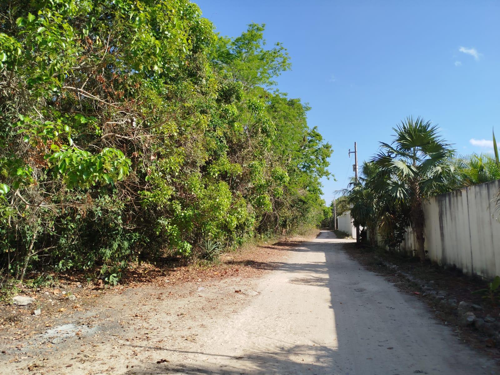 Terreno en esquina de 20 x 50 en Alamos II, Cancún, Quintana Roo