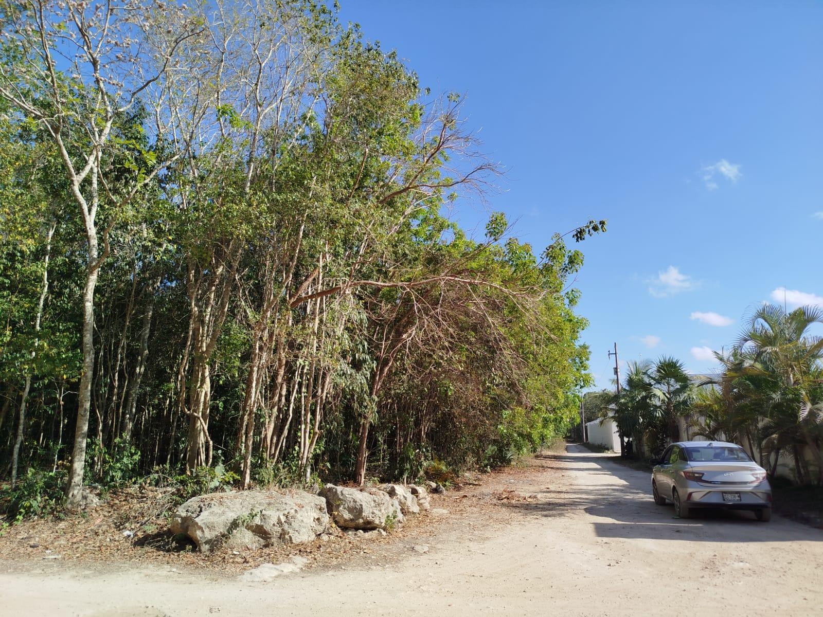 Terreno en esquina de 20 x 50 en Alamos II, Cancún, Quintana Roo