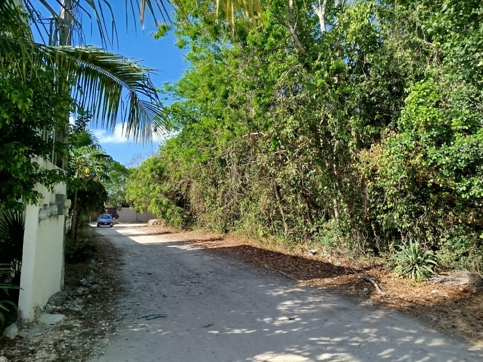 Terreno en esquina de 20 x 50 en Alamos II, Cancún, Quintana Roo