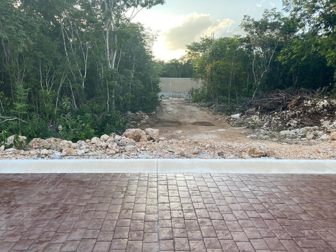 Lote uso mixto en Residencial Altai, Cancún