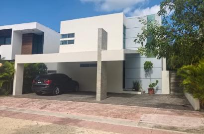 Residencia en Lagos del Sol