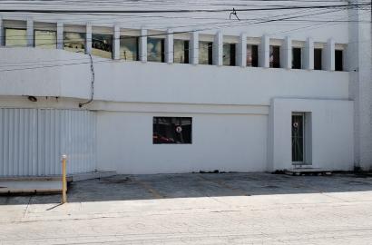 Renta  de Bodega con oficina en el centro de Cancún