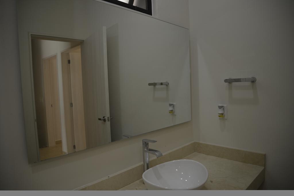 VILLA EN RENTA AMUEBLADA EN MAYAKOBA, PLAYA DEL CARMEN