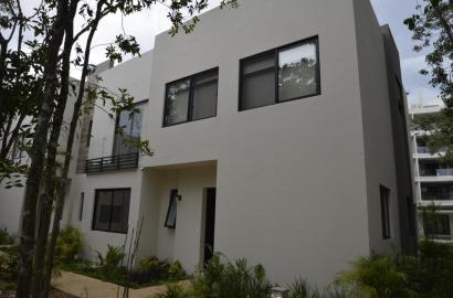 VILLA EN RENTA AMUEBLADA EN MAYAKOBA, PLAYA DEL CARMEN