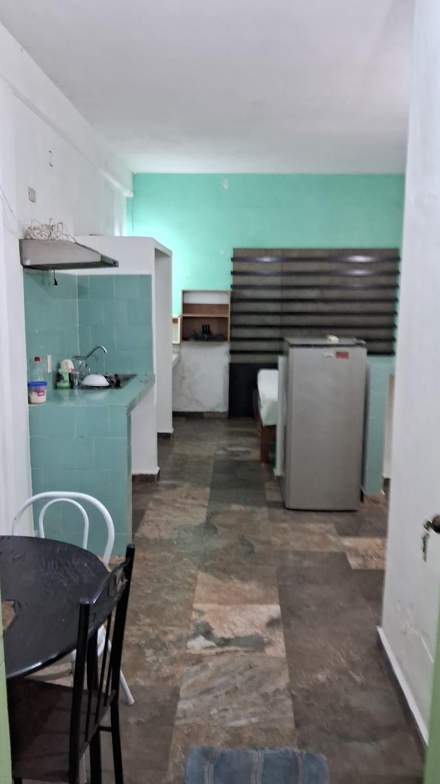 5 cuartos 1 local comercial a 1.5 km de Playa Esmeralda, Playa del Carmen!