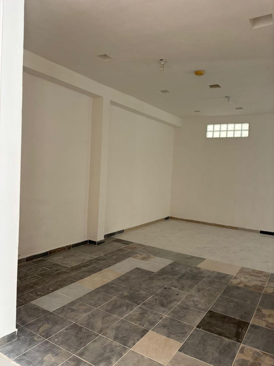 Inmueble Uso mixto sobre la Avenida Kabah!