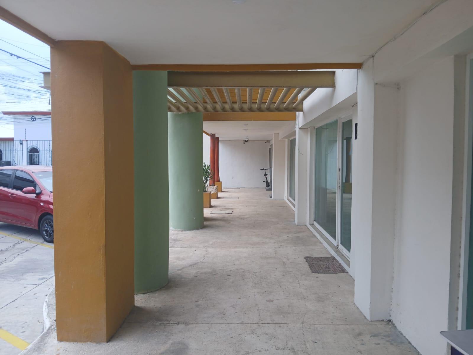 Oficina Comercial en RENTA en el centro de Cancún!