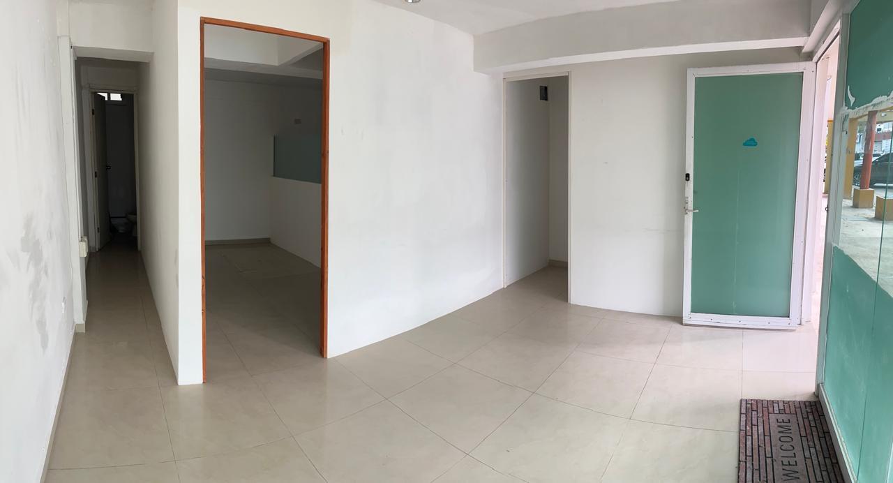 Oficina Comercial en RENTA en el centro de Cancún!