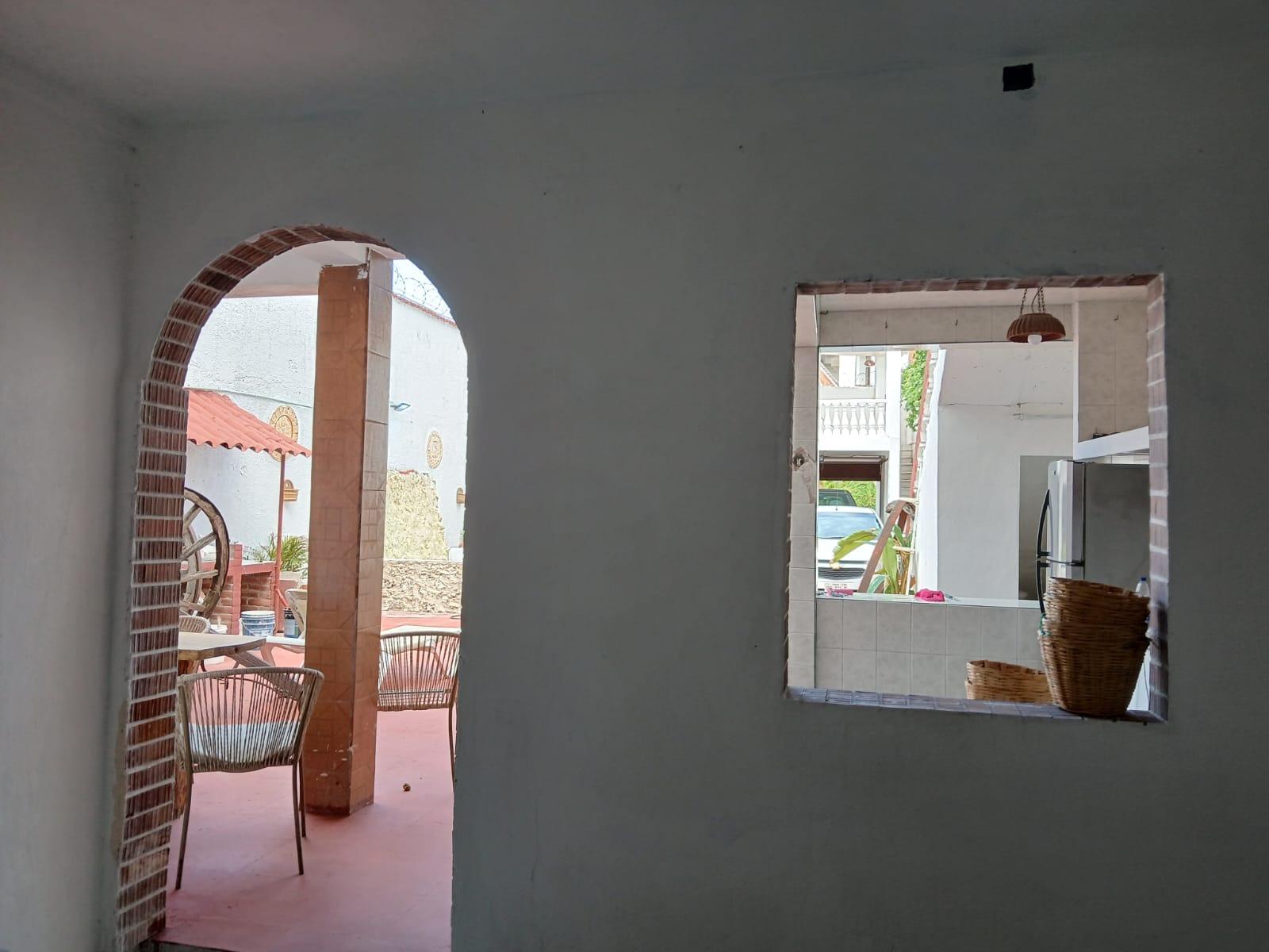 Casa de 4 recámaras a 1.3 km de Playa Puerto Juárez