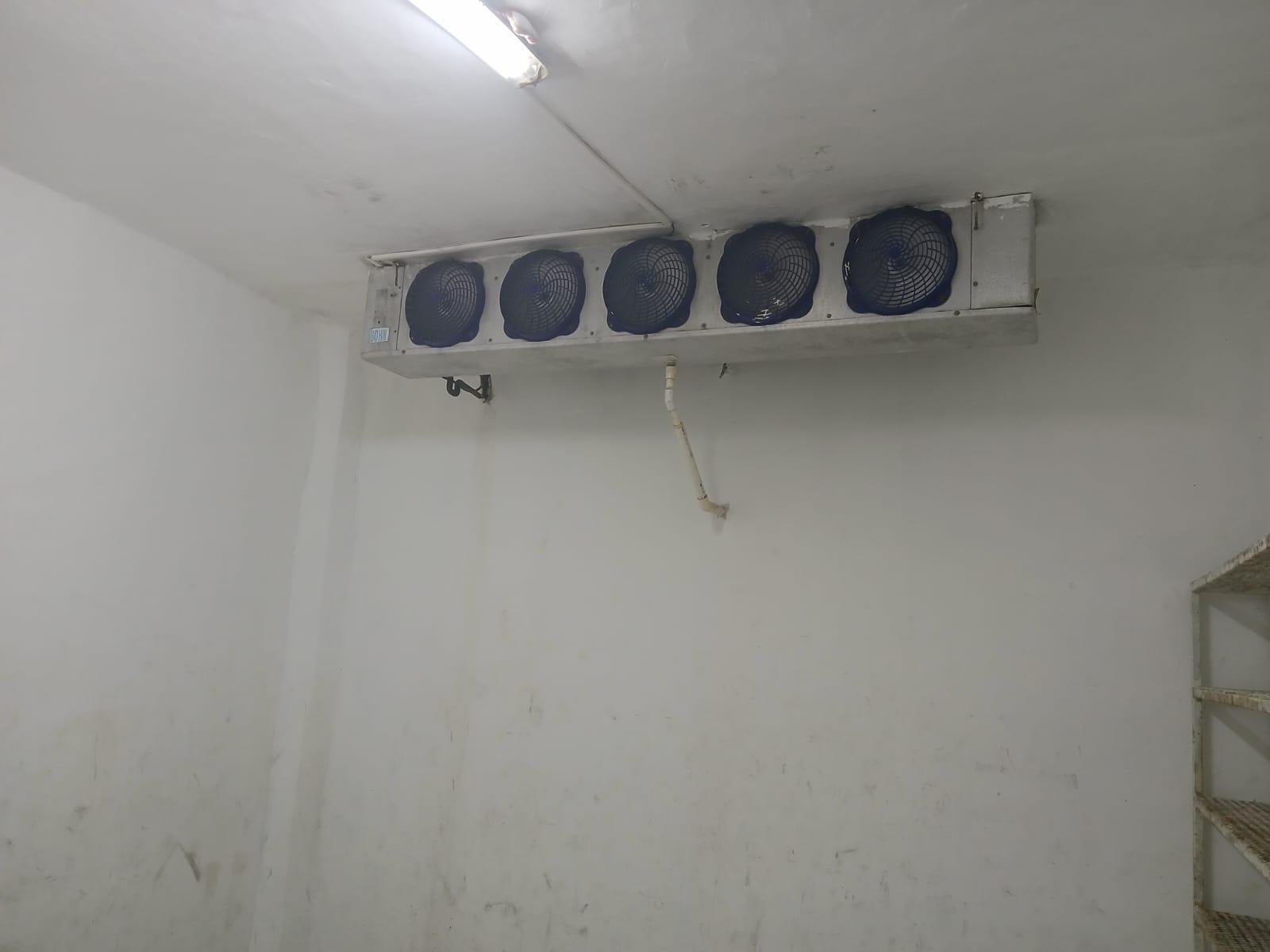 Bodega a cuadras del Toro Valenzuela