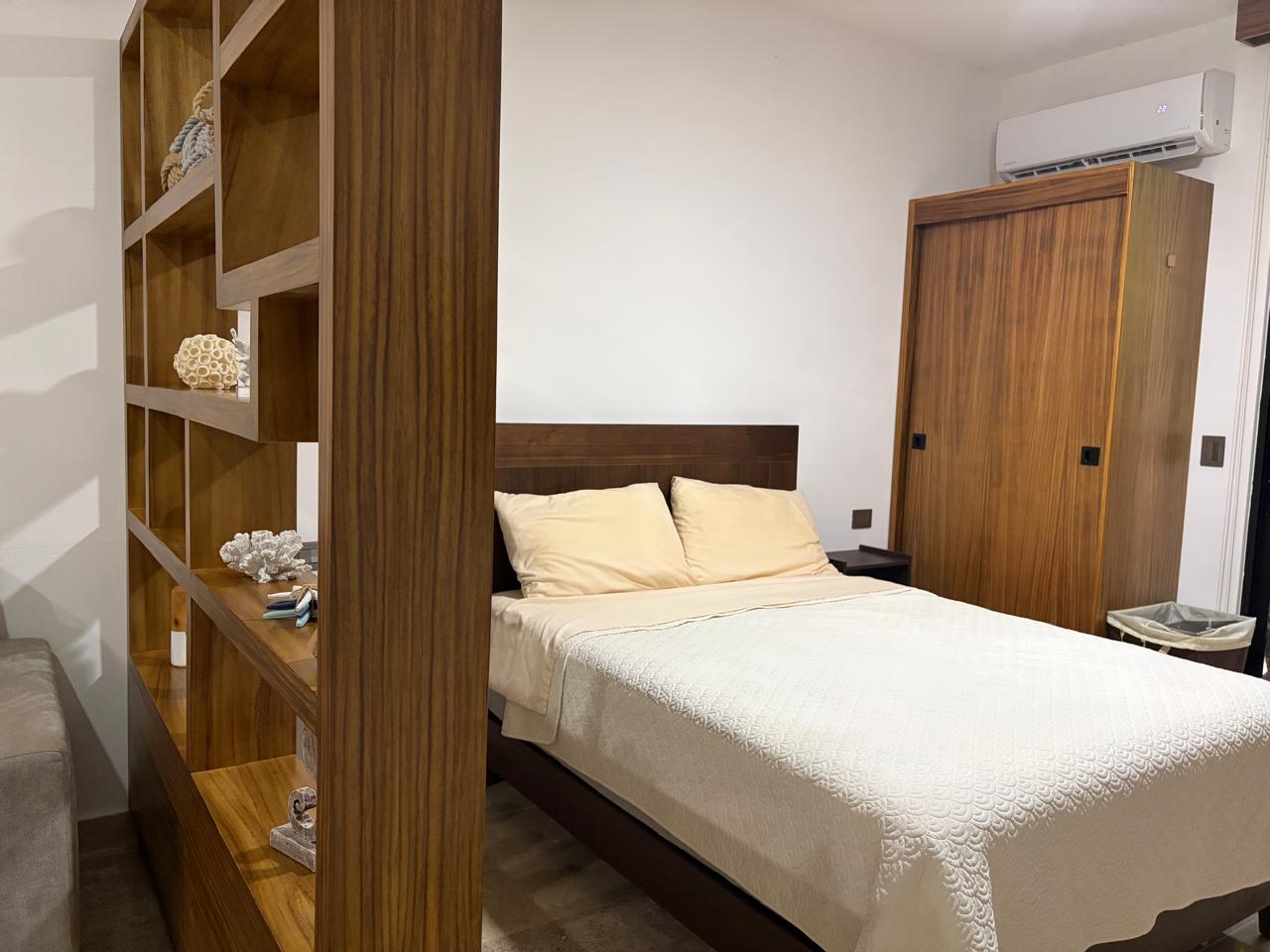 Renta estudio a 1 km del Muelle de Av. Constituyentes Playa del Carmen