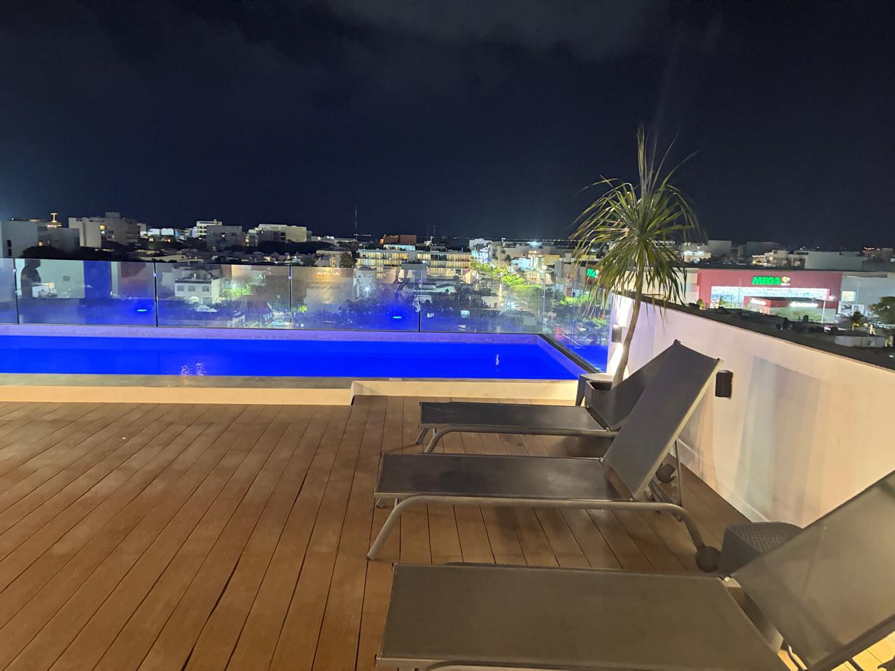 Renta estudio a 1 km del Muelle de Av. Constituyentes Playa del Carmen